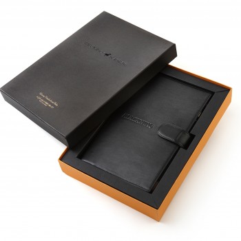 Blackwing Medium Luxury Notebook and Folio Packaged